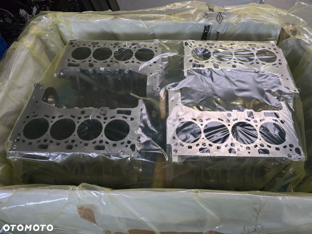 NOWY ORYGINALNY Blok silnika N47 N47D20 A B C 2.0d Diesel BMW E87 E60 E90 E83 7811138 2285304 2179680 2285305 2179684 - 13