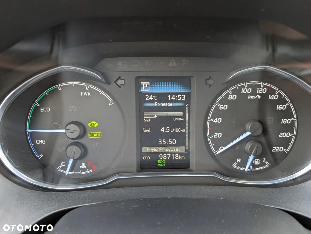 Toyota Yaris Hybrid 100 Selection Passion - 29
