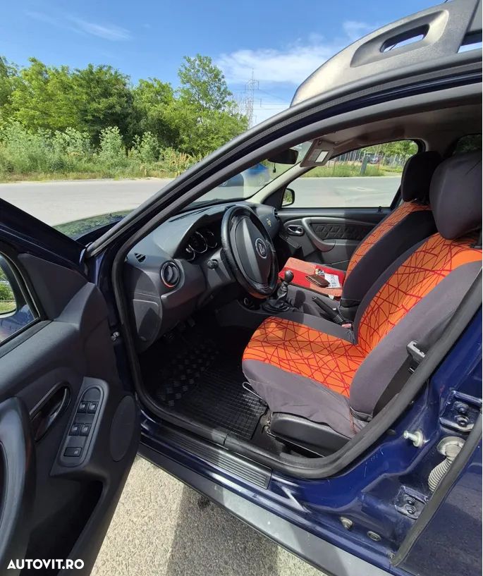 Dacia Duster 1.6 4x4 Laureate - 2
