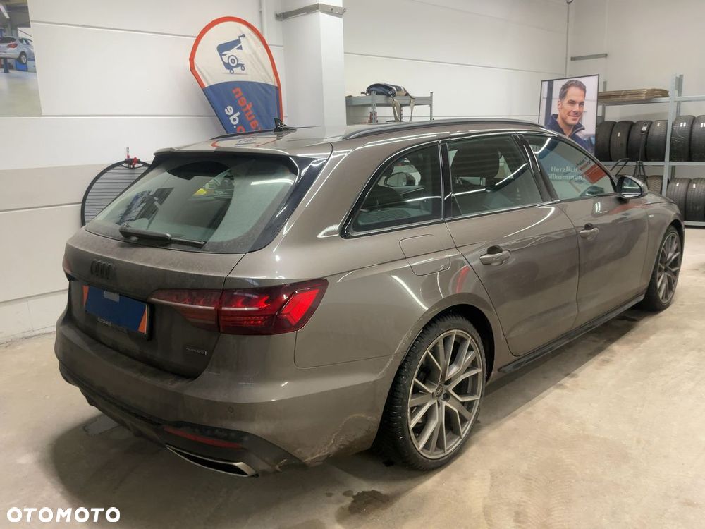 Audi A4 Avant 2022 photo 2