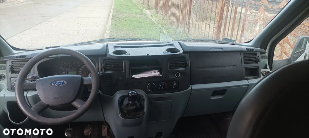 Ford Transit - 8