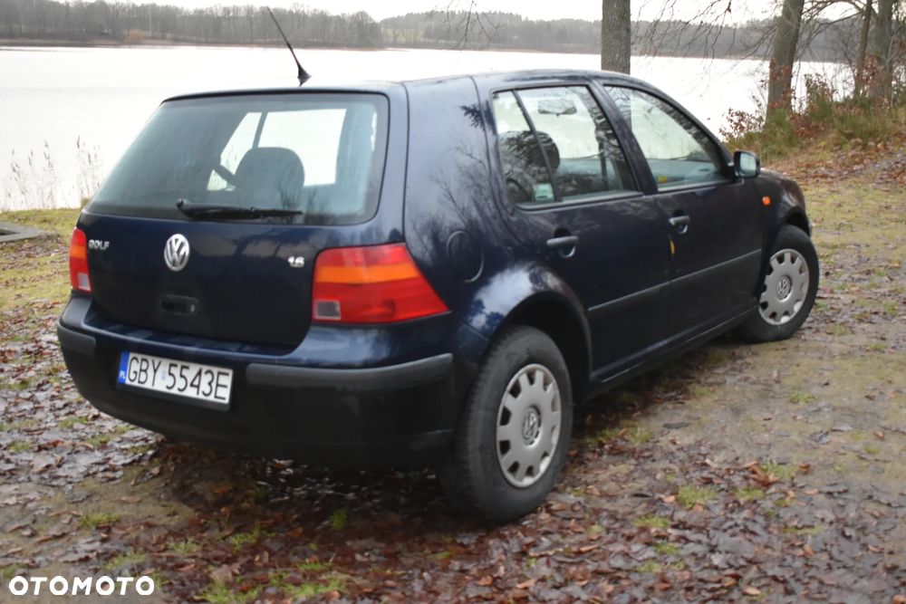 Volkswagen Golf 1.6 Basis - 11