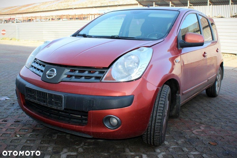 Nissan Note E11 2006 1.6i HR16 HB5D (MASKA, ZDERZAK, LAMPA, BŁOTNIK, DRZWI, SZYBA, FOTEL) - 3