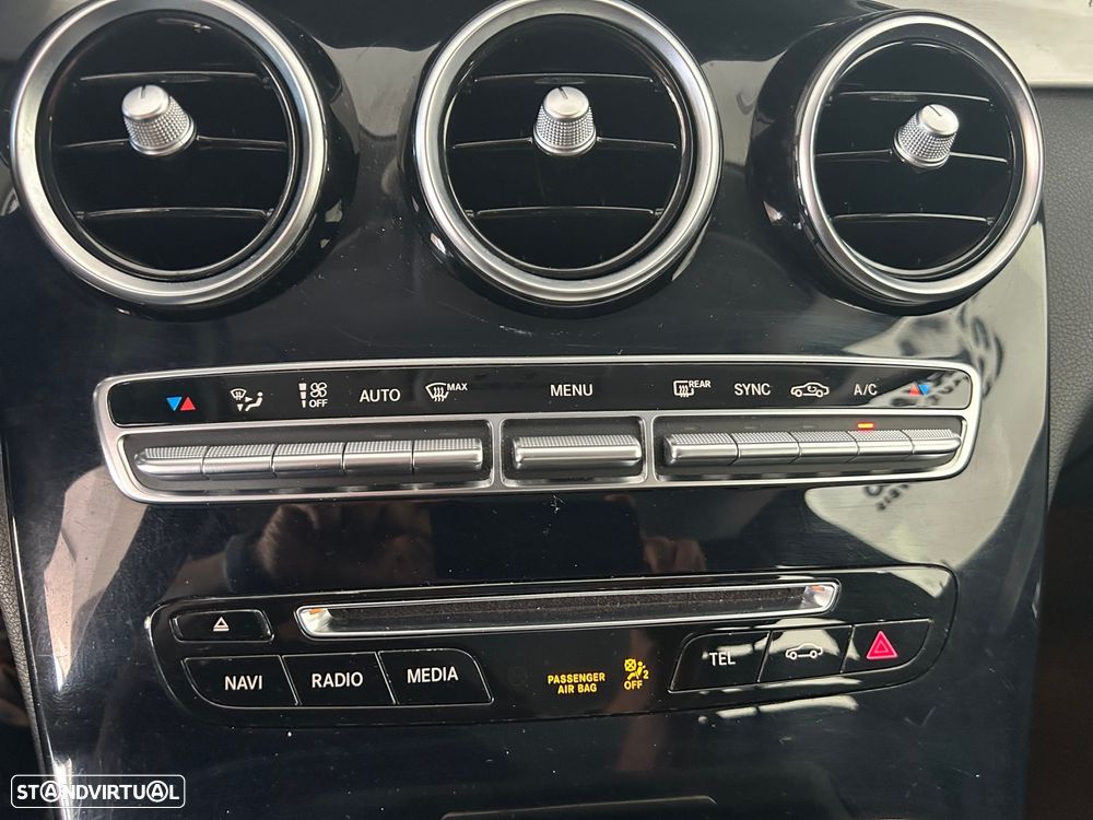 Mercedes-Benz C 300 BlueTEC Hybrid Avantgarde + - 23