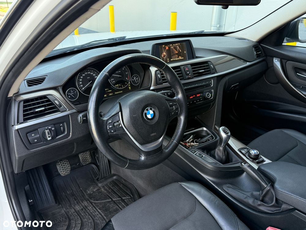 BMW Seria 3 318d Modern Line - 9