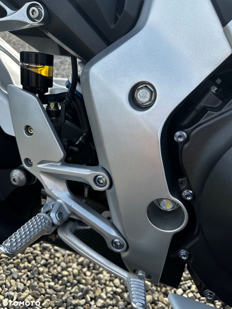 Honda CB - 10