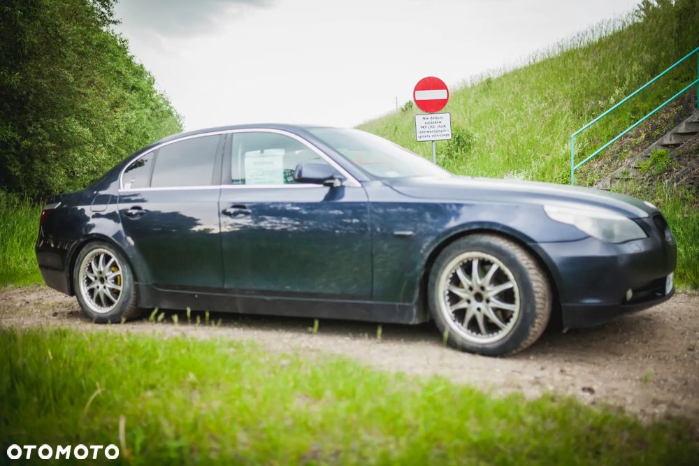 BMW Seria 5 520i - 2