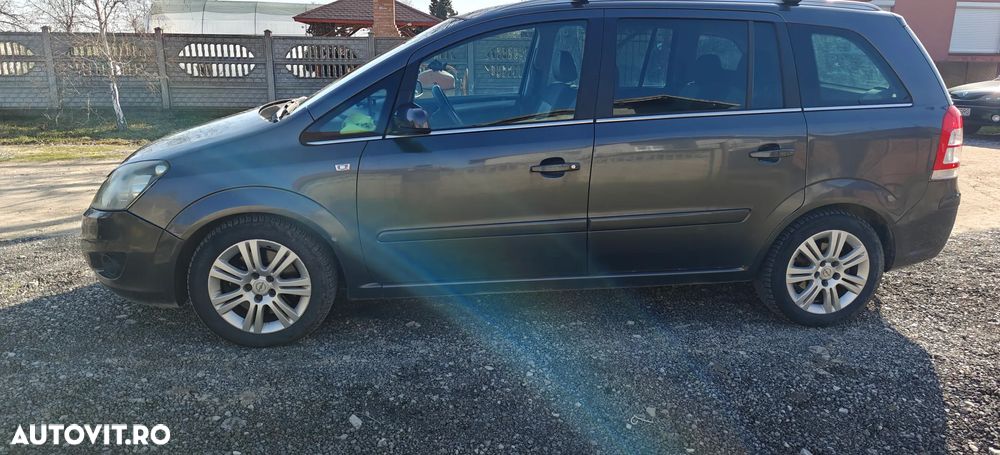 Opel Zafira 1.7 CDTI Cosmo - 3