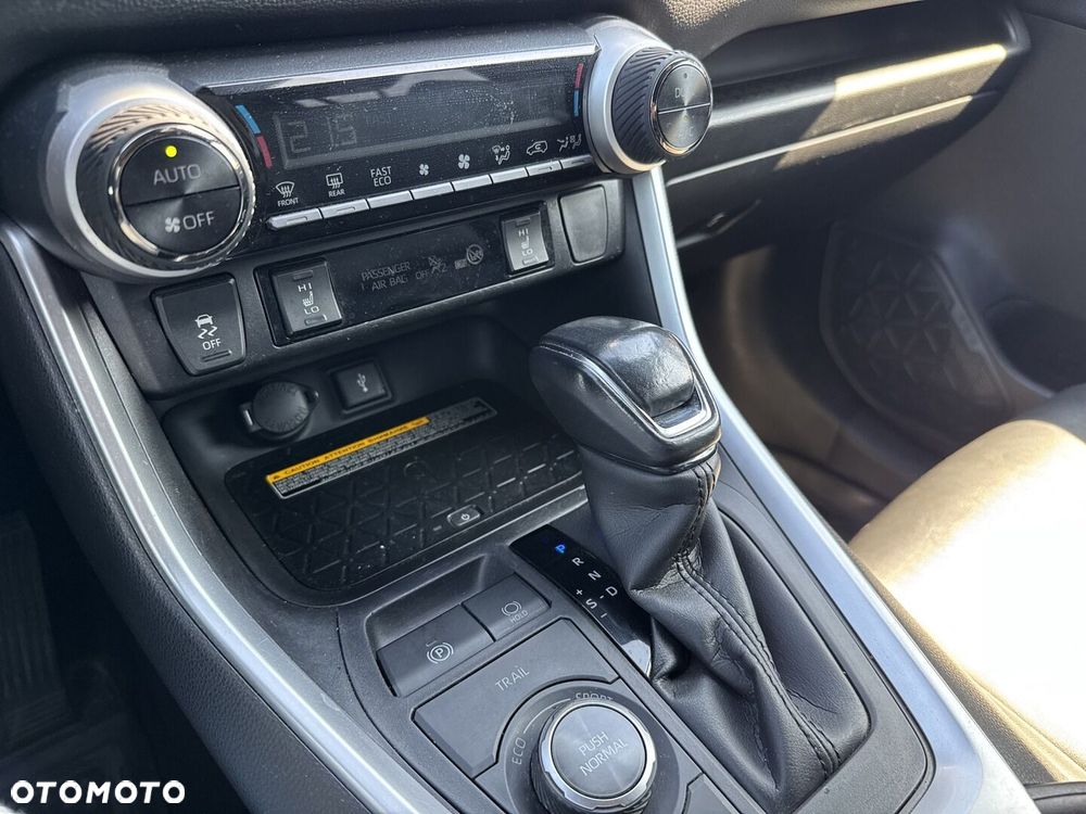 Toyota RAV4 2.5 Hybrid Selection 4x4 - 26