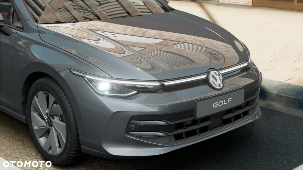 Volkswagen Golf - 8