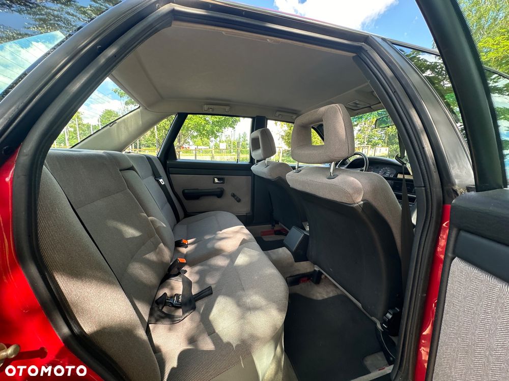 Audi 100 1.8 S - 9
