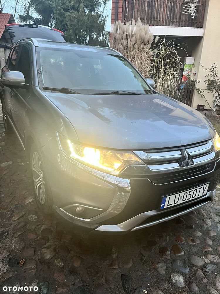 Mitsubishi Outlander - 13