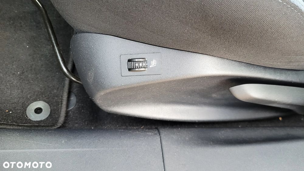 Peugeot 208 120 VTI Automatik Allure - 13