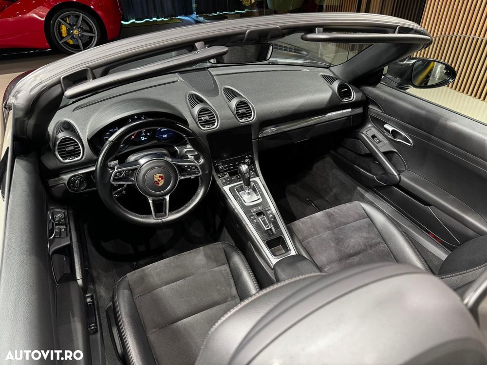 Porsche Boxster 718 PDK - 8