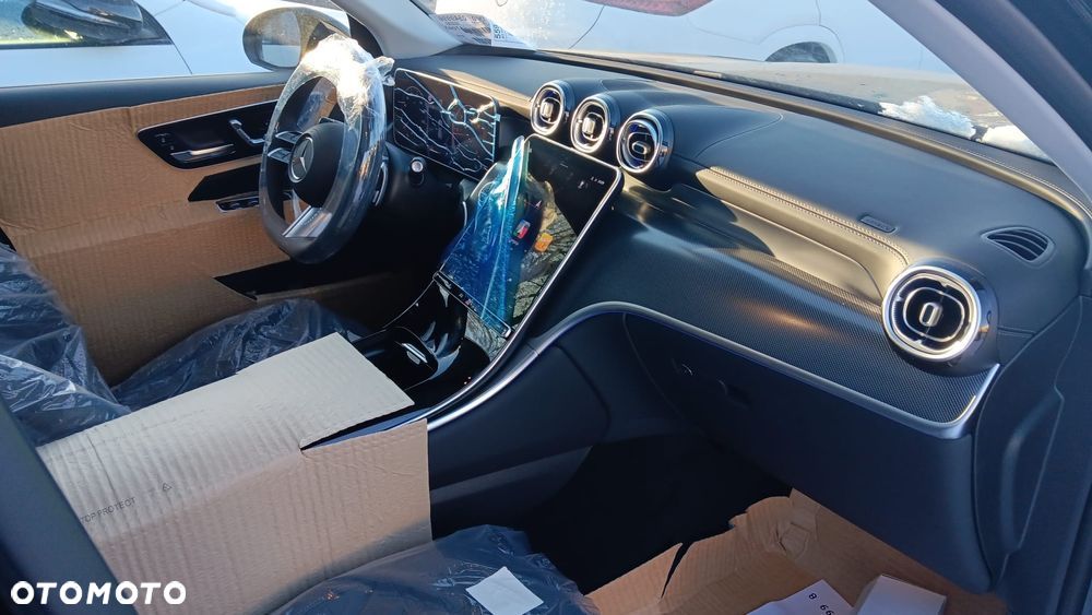 Mercedes-Benz GLC 220 d mHEV 4-Matic AMG Line - 10