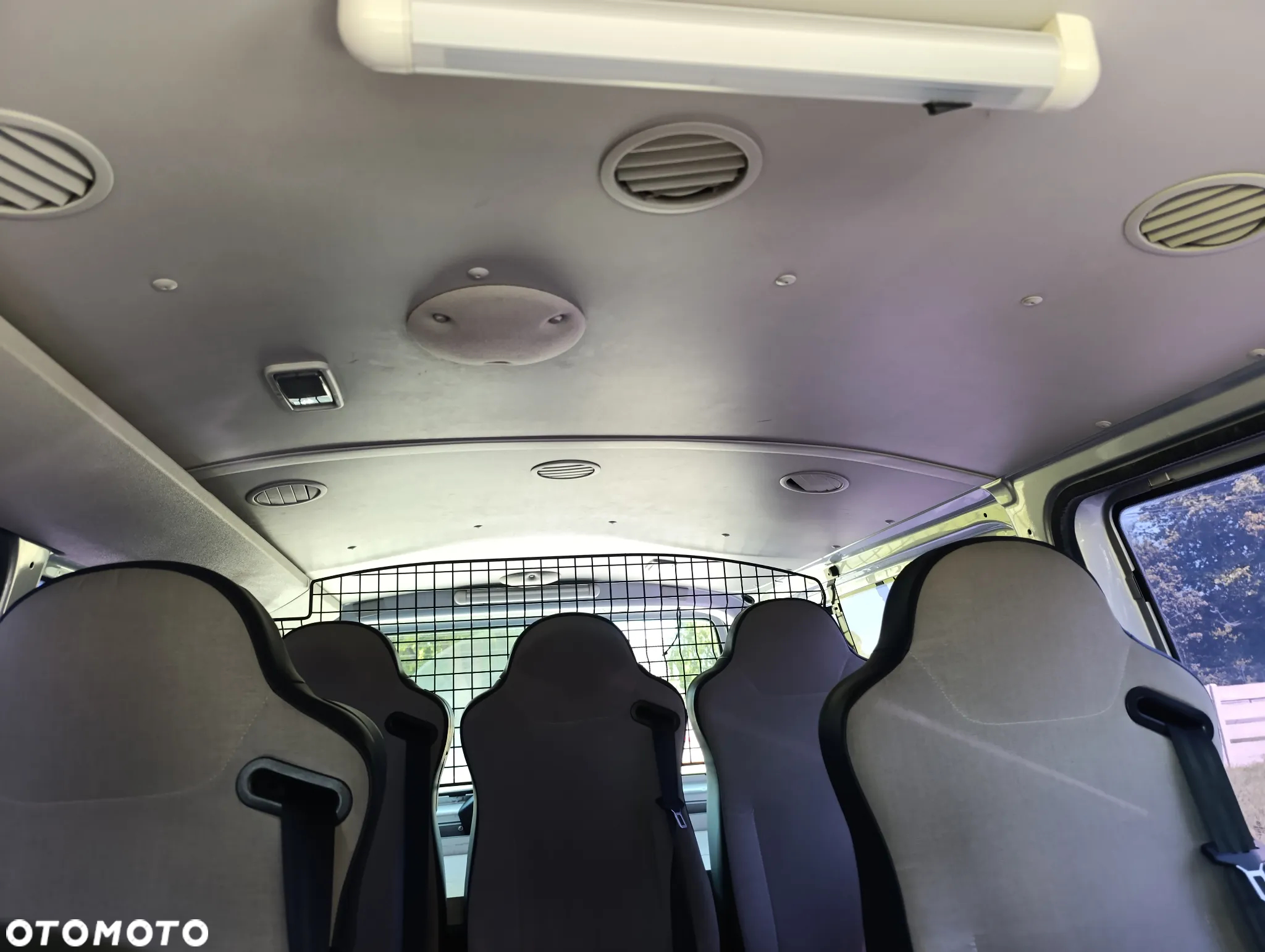 Volkswagen Transporter - 16