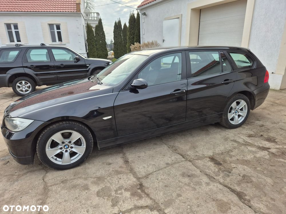 BMW Seria 3 318i - 3