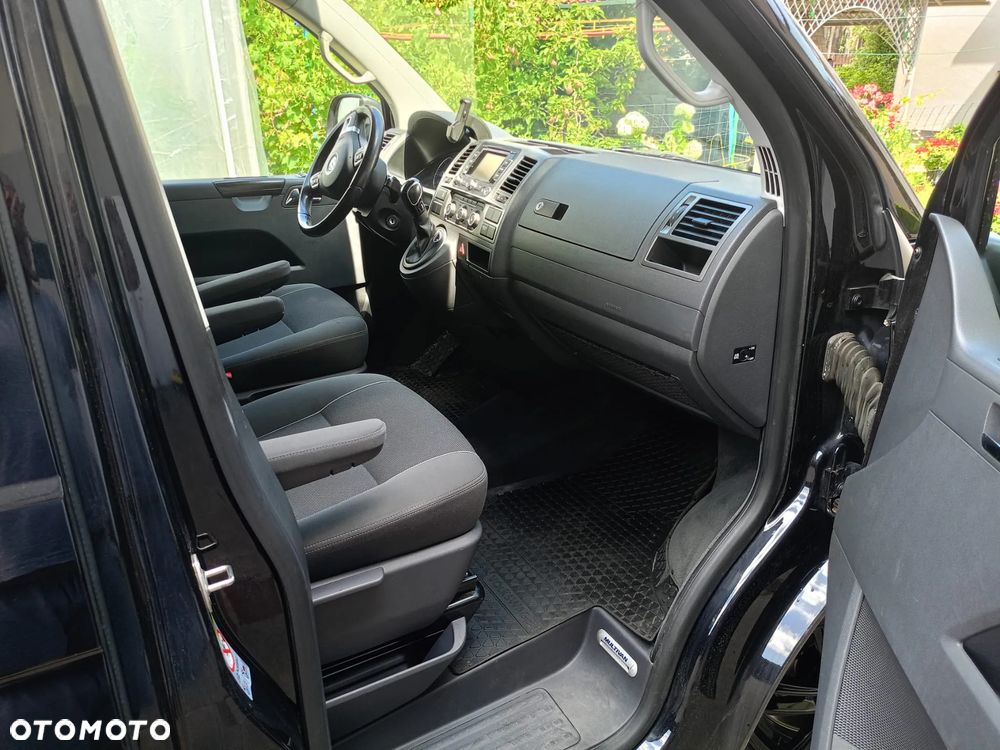 Volkswagen Multivan - 19