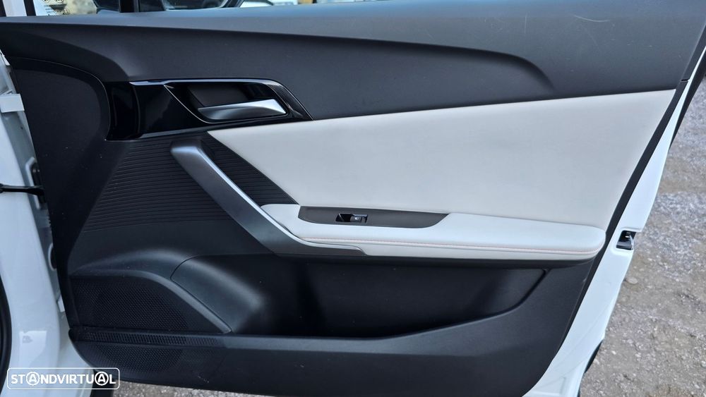 MG MG4 64 kWh Luxury - 50