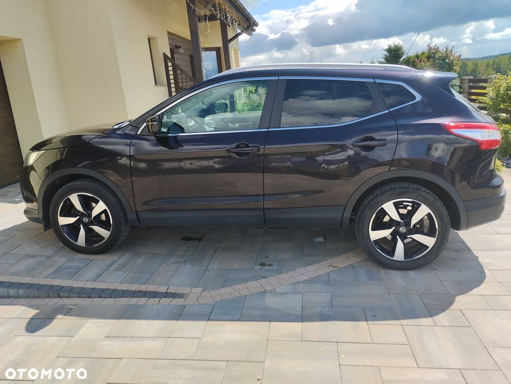 Nissan Qashqai - 1