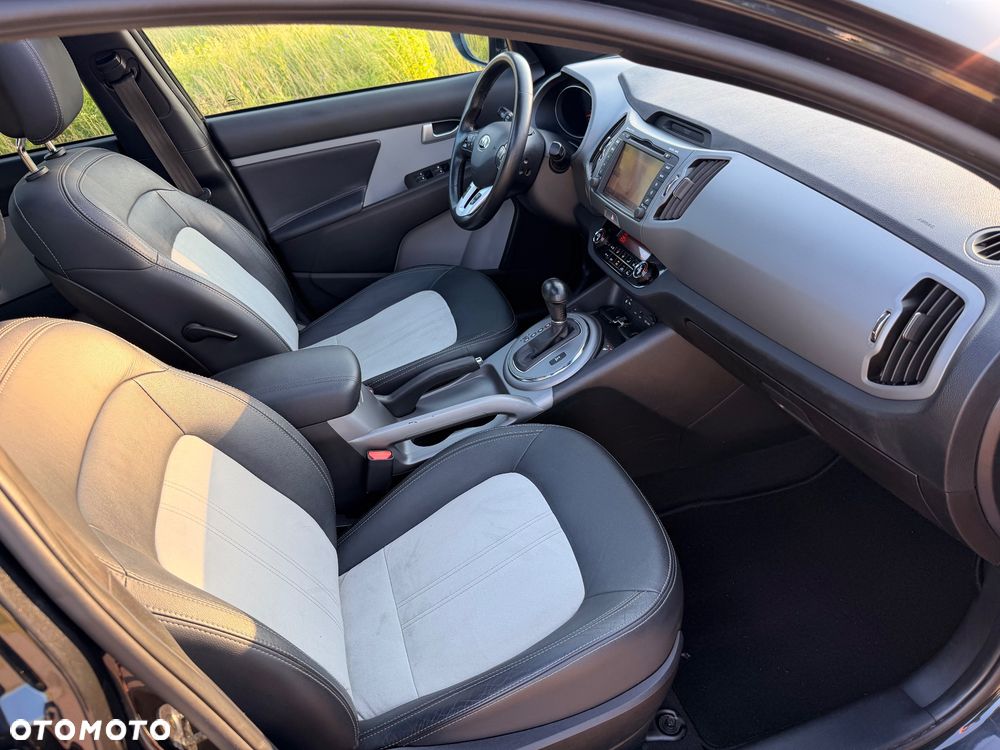Kia Sportage 2,0 CRDI AWD Platinum - 32