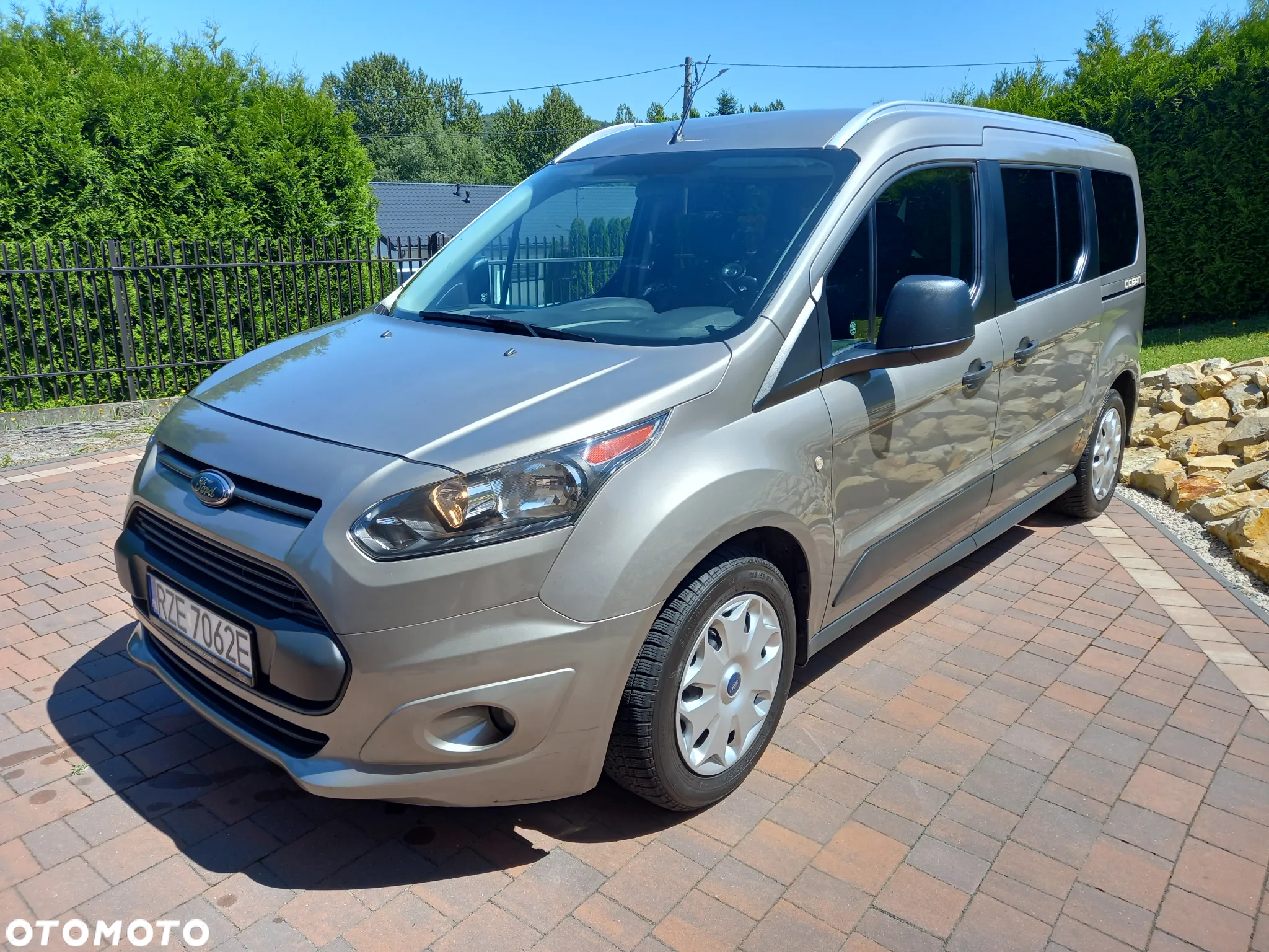 Ford Tourneo Connect Grand - 12