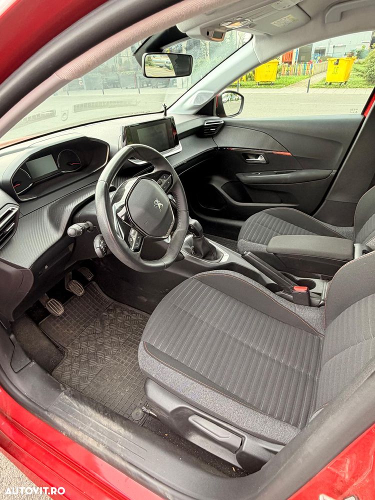 Peugeot 208 1.2 L PureTech STT Active - 8