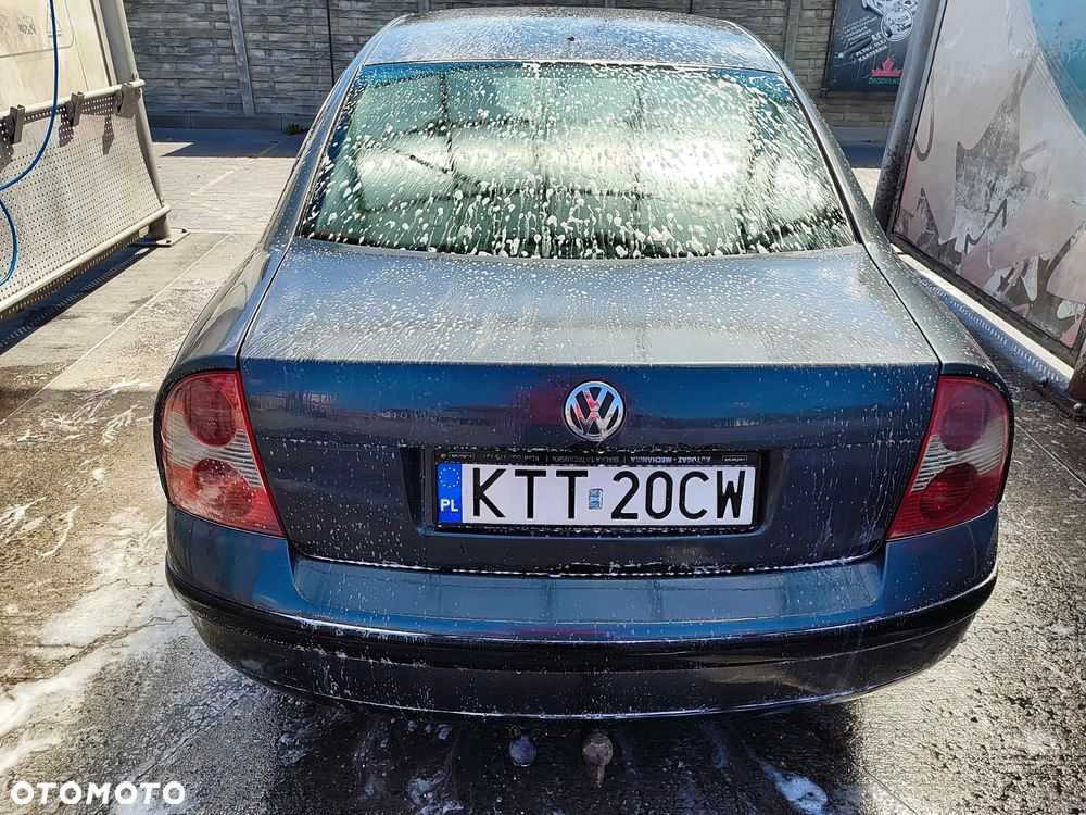 Volkswagen Passat 1.8T - 4