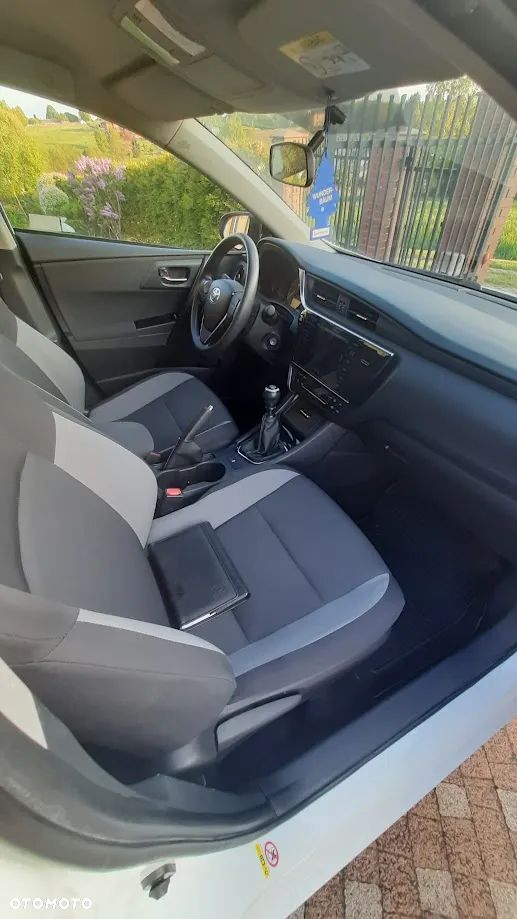 Toyota Auris 1.4 D-4D Active - 8