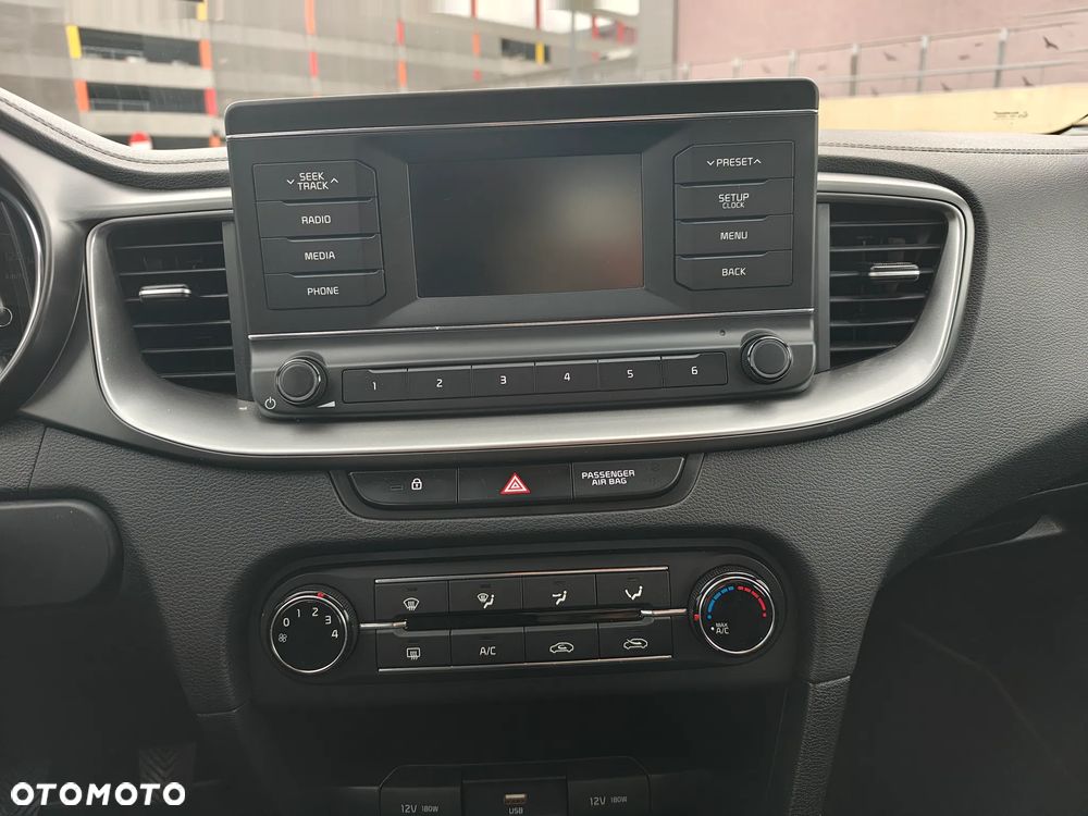 Kia Ceed 1.0 T-GDI S - 10