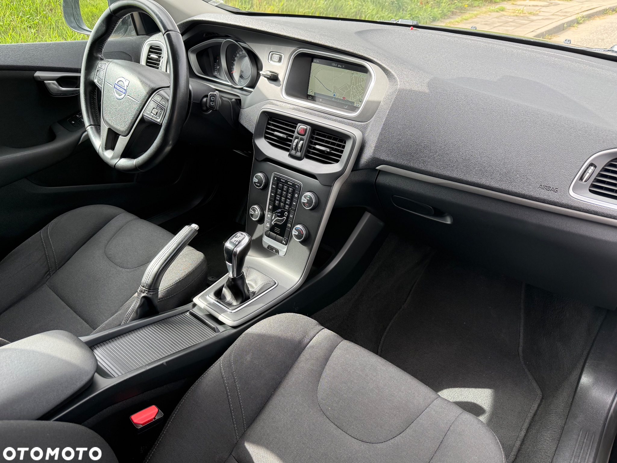Volvo V40 D2 Drive-E Dynamic Edition - 19