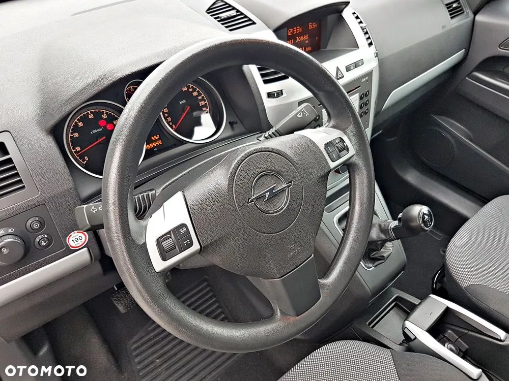 Opel Zafira 1.8 Innovation - 12