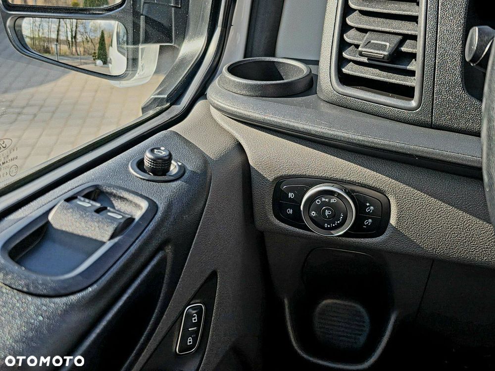 Ford Transit Custom - 24