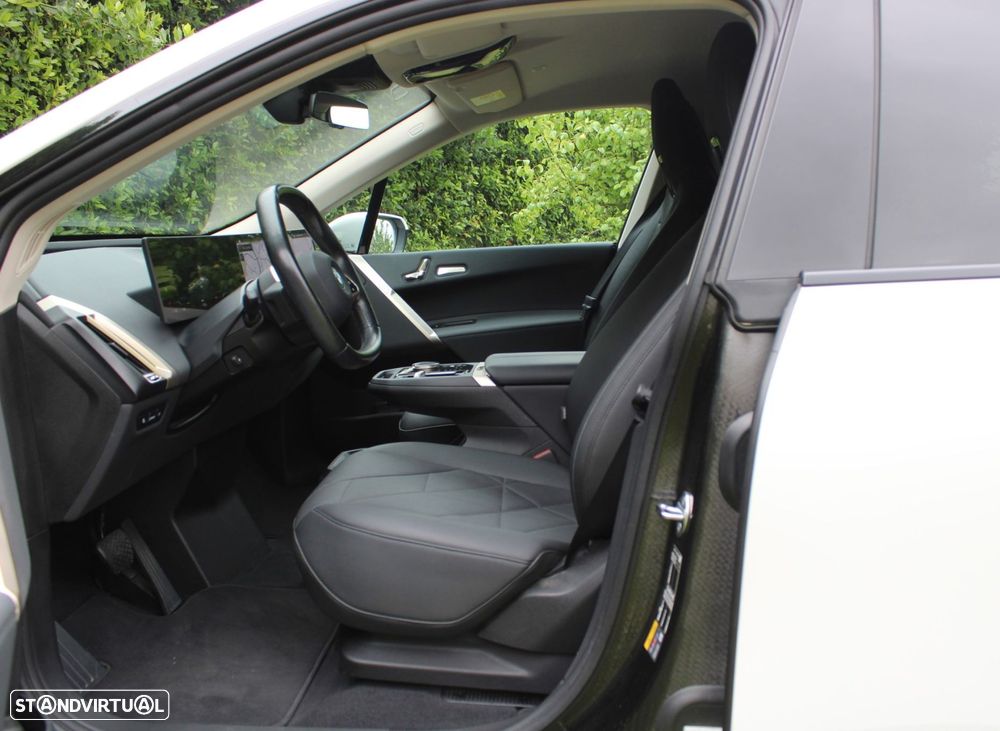 BMW iX xDrive 40 - 17