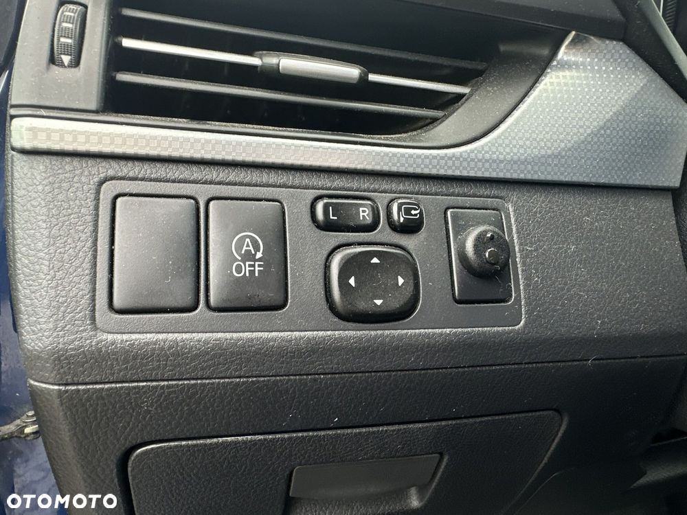 Toyota Avensis 2.0 D-4D Premium - 22