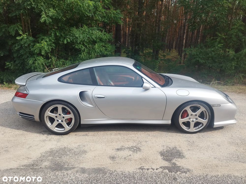 Porsche 911 - 12