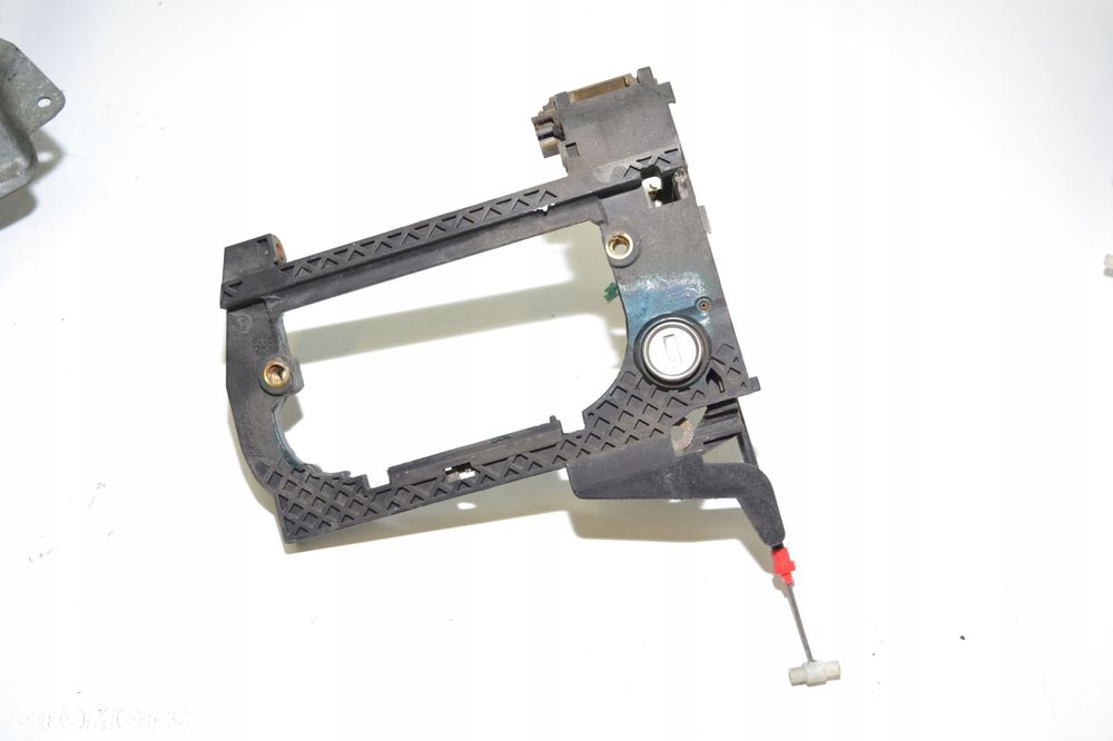 BMW E39 KASETA KLAMKI PRZEDNIA LEWA EUROPA LINKA CIĘGNO WKŁADKA - 1