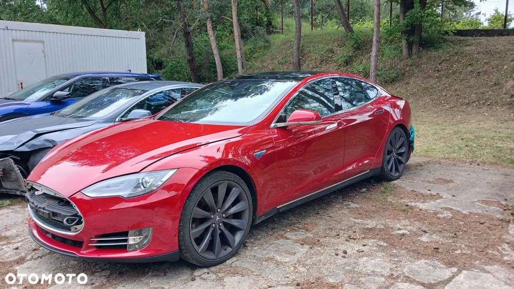 Tesla Model S Performance - 1