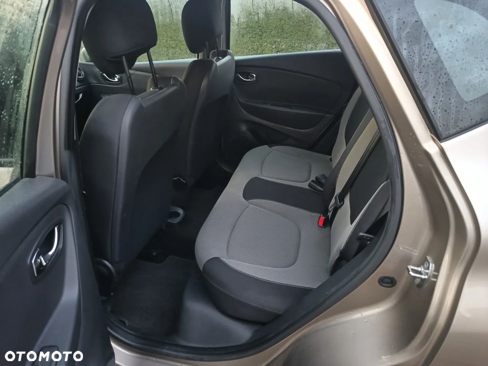 Renault Captur 0.9 Energy TCe Helly Hansen - 18