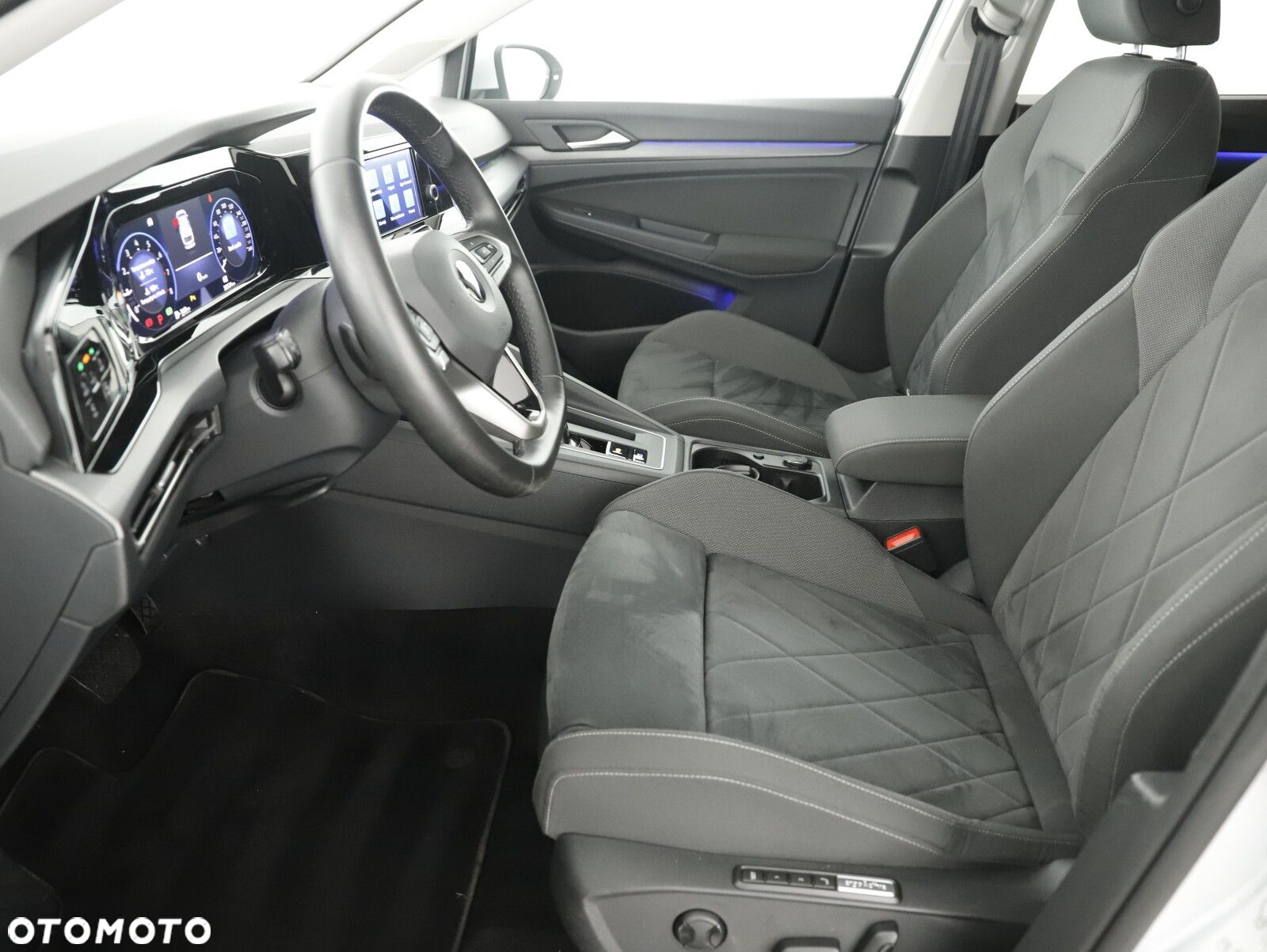 Volkswagen Golf VIII 2.0 TSI 4Motion Style DSG - 9