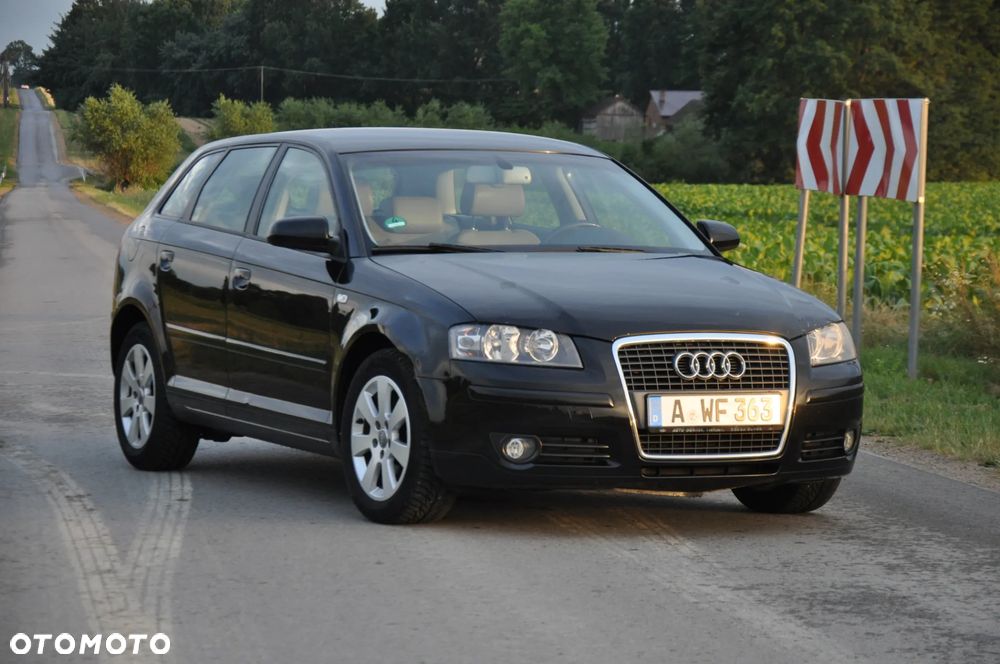 Audi A3 Sportback 1.6 tiptronic S line Sportpaket plus - 2