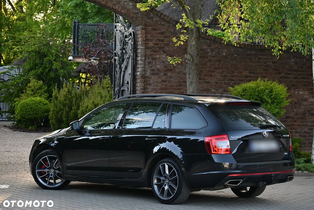 Skoda Octavia 2.0 TDI DSG RS - 11