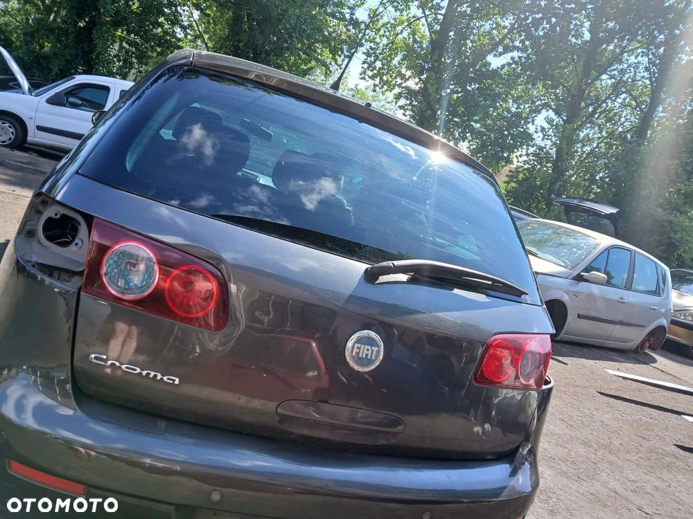 Fiat Croma Kombi Klapa bagażnika WGNIOTKA - 2