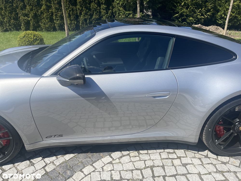 Porsche 911 2023 photo 4