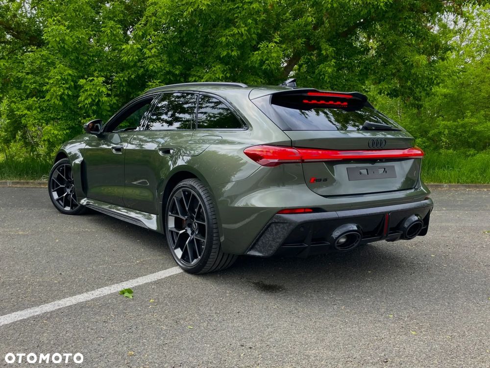Audi RS5 Avant - 9