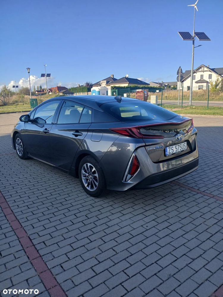 Toyota Prius 2018 photo 5