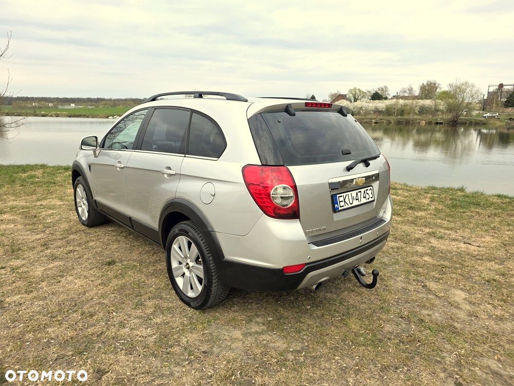 Chevrolet Captiva 2.0 d LT high - 3