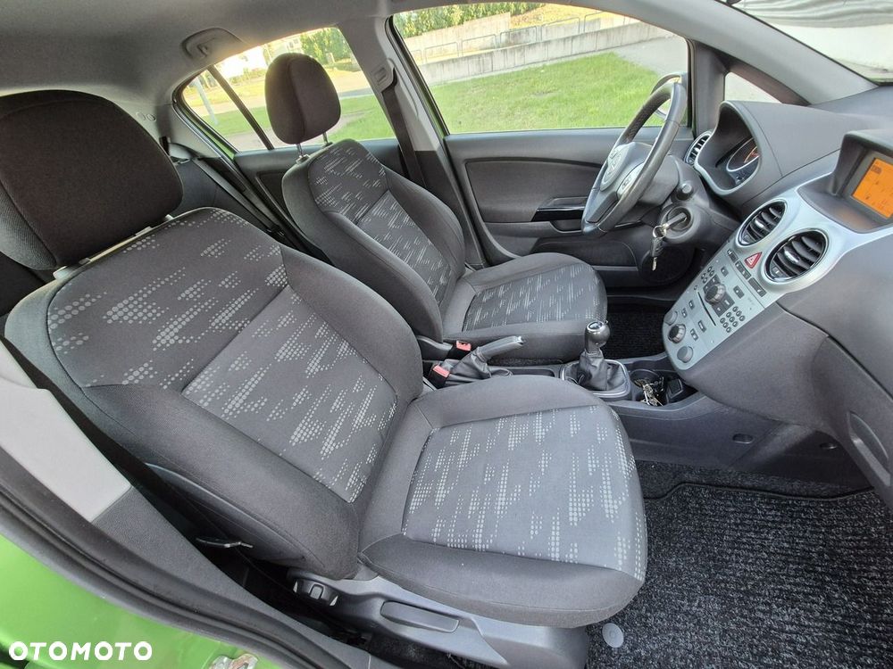Opel Corsa 1.4 16V Color Edition - 10