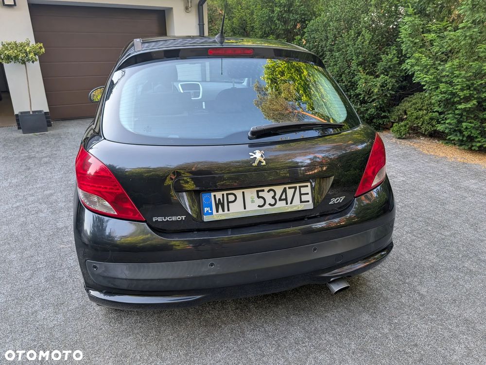 Peugeot 207 1.4 - 8