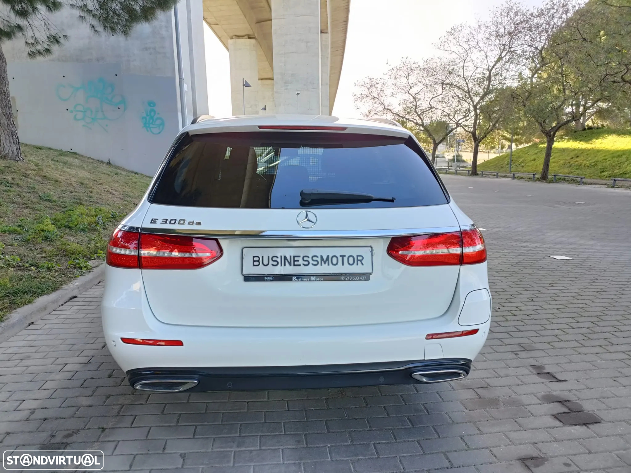 Mercedes-Benz E 300 T 9G-TRONIC Exclusive - 3